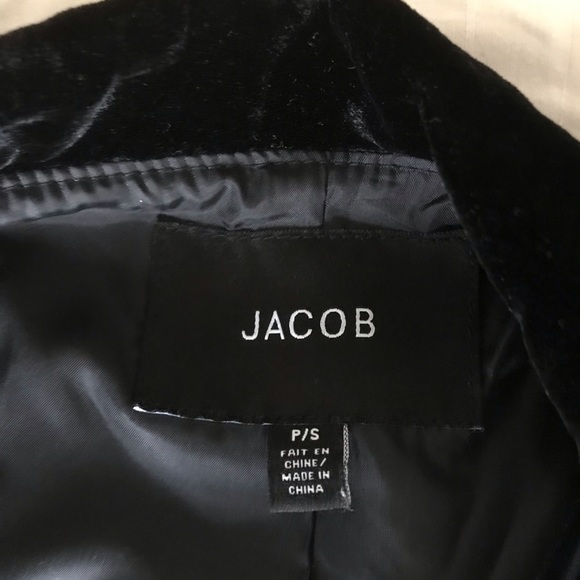 Velvet Jacket - Bolero Style - Picture 7 of 9